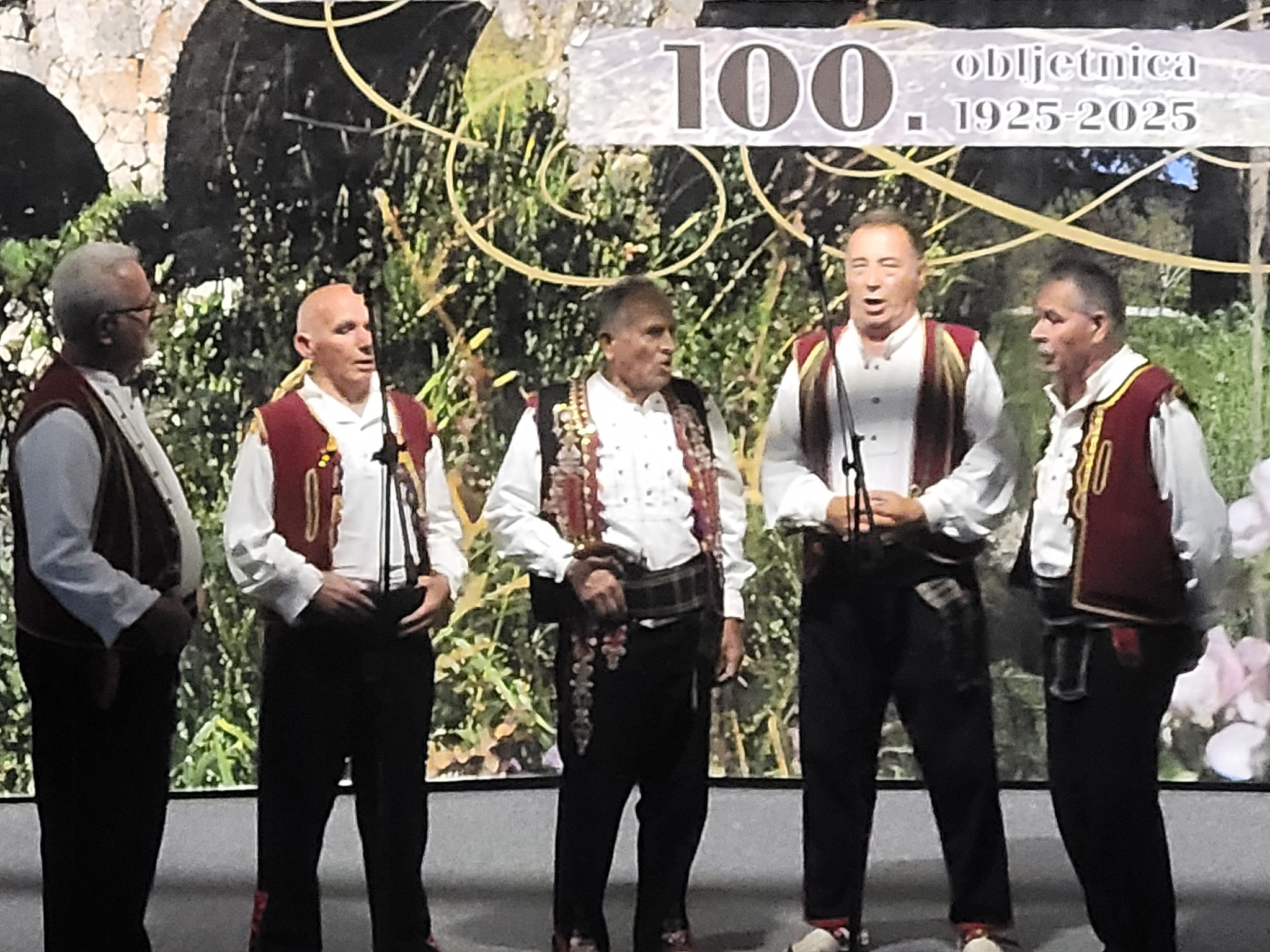 Sarajlijani_u_ujici_2.jpg - 574,66 kB